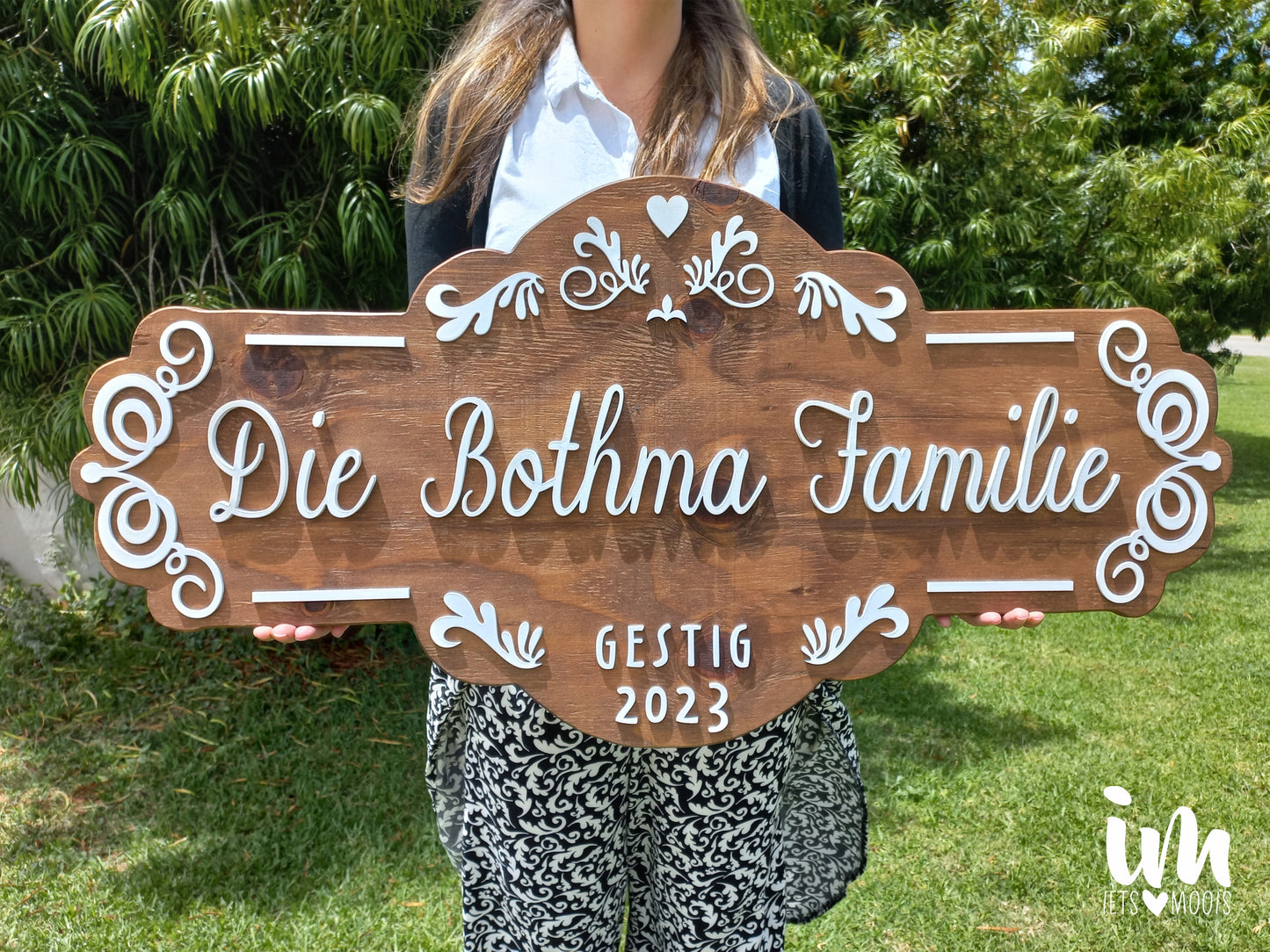 FAMILY SIGN-8