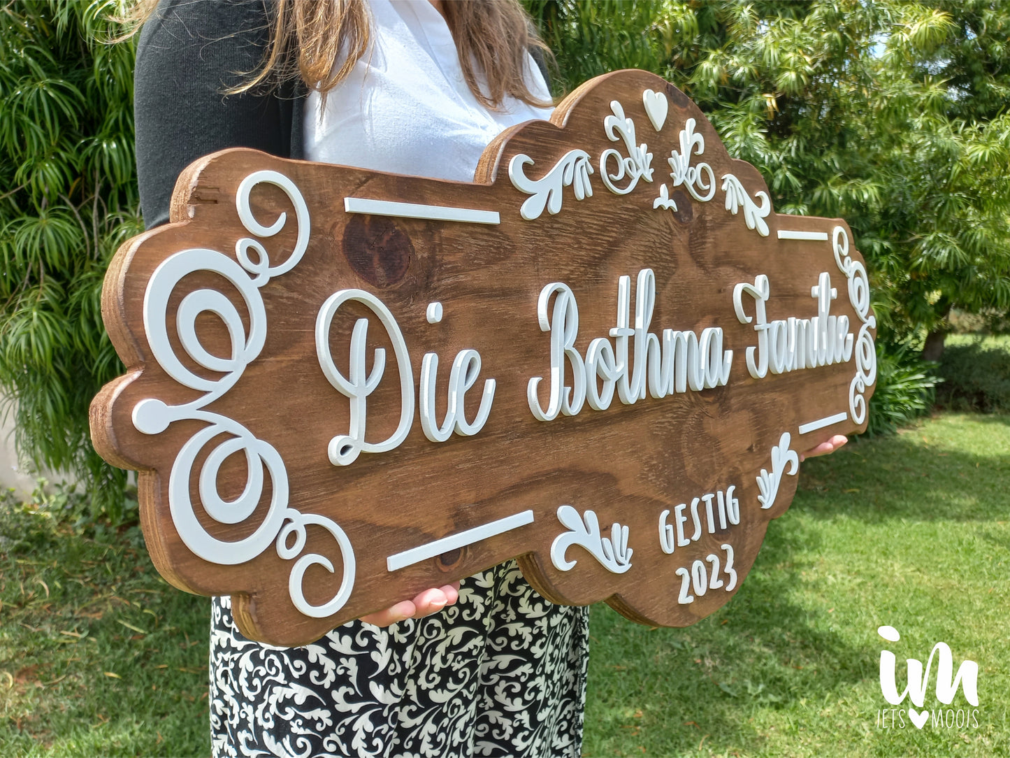 FAMILY SIGN-8