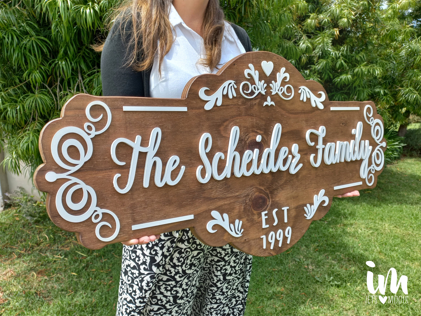 FAMILY SIGN-8