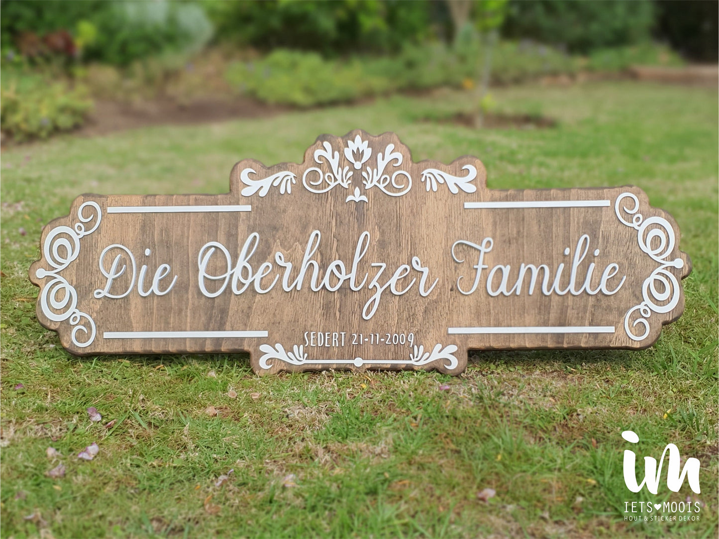 FAMILY SIGN - 1