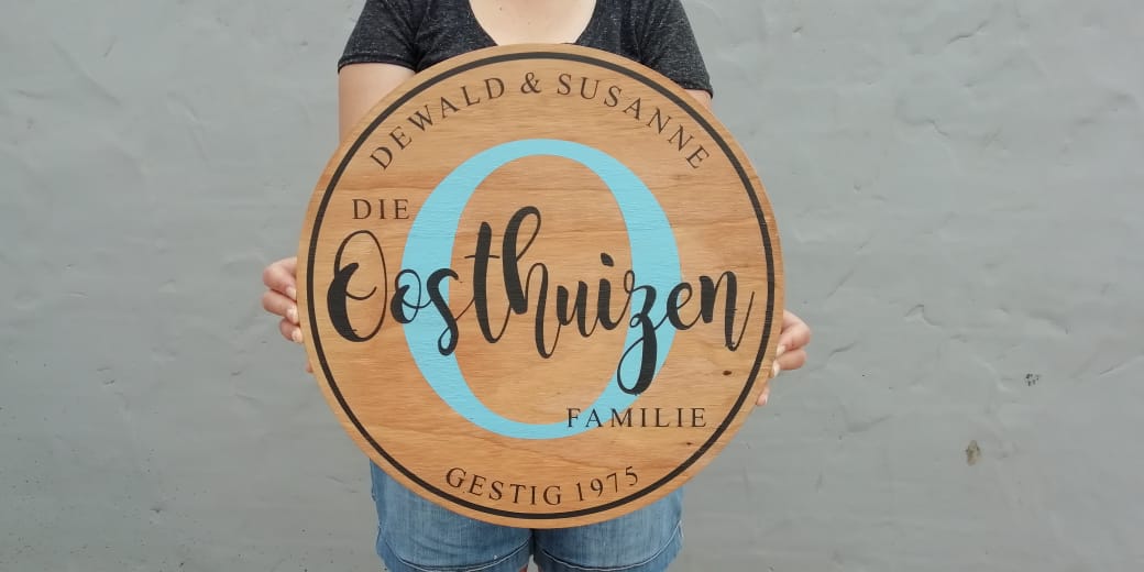 PAINTED FAMILY PLAQUE - 1
