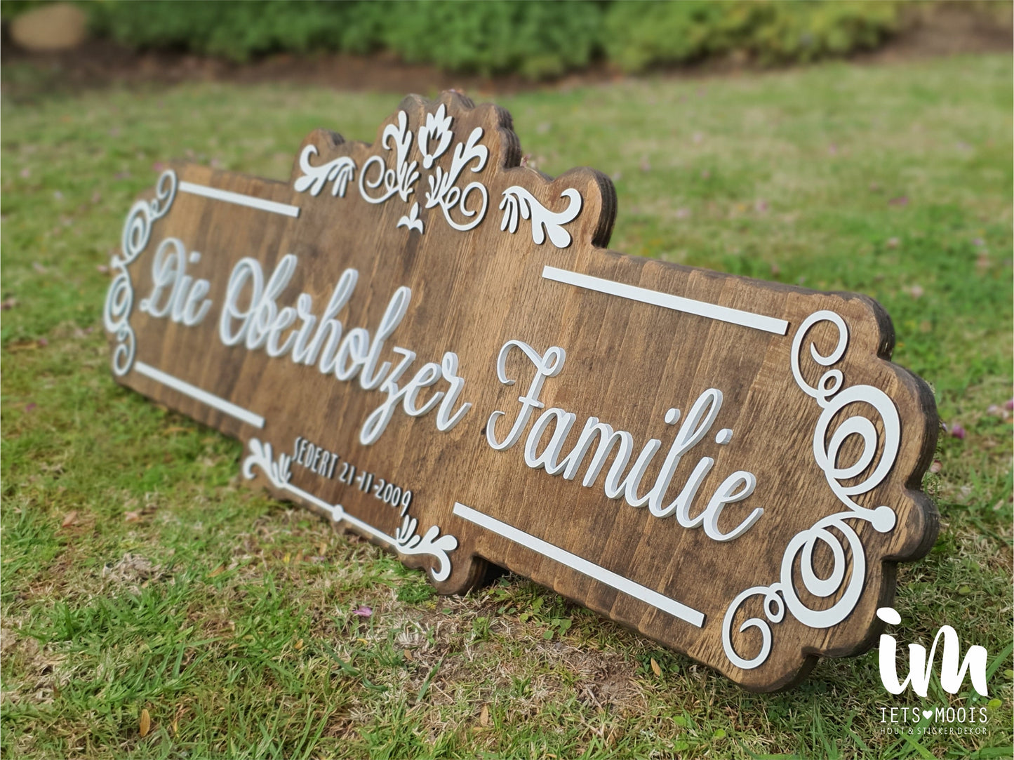 FAMILY SIGN - 1